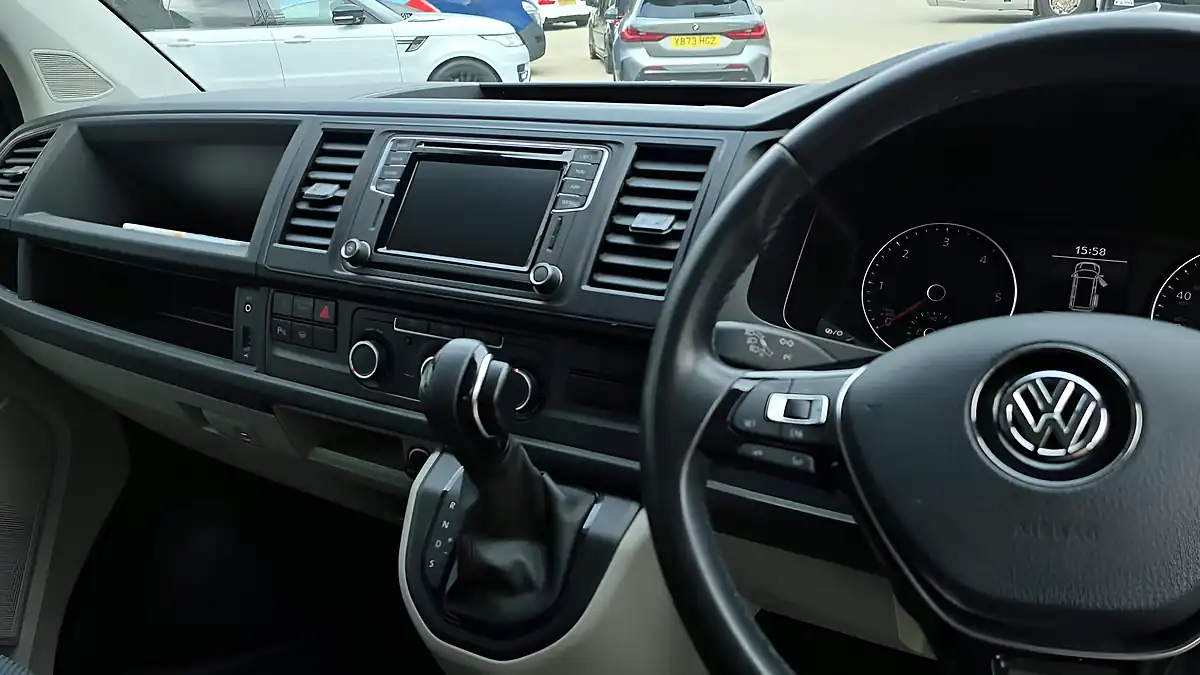 Used 2018 Volkswagen Transporter Highline Black - Interior and Exterior details 18