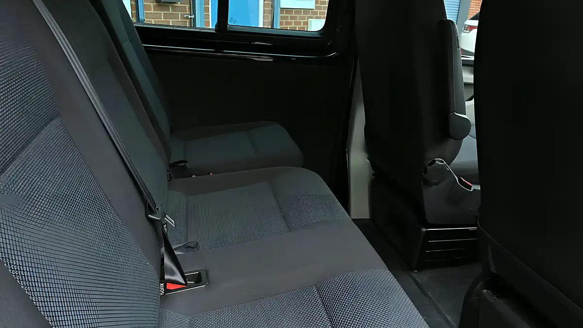 Used 2018 Volkswagen Transporter Highline Black - Interior and Exterior details 19