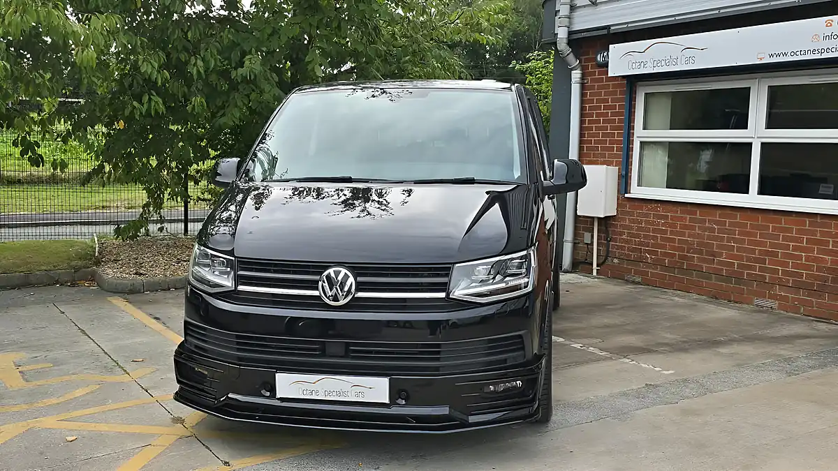 Used 2018 Volkswagen Transporter Highline Black - Interior and Exterior details 4
