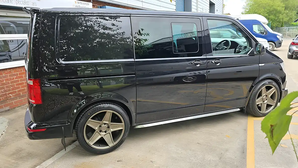 Used 2018 Volkswagen Transporter Highline Black - Interior and Exterior details 7