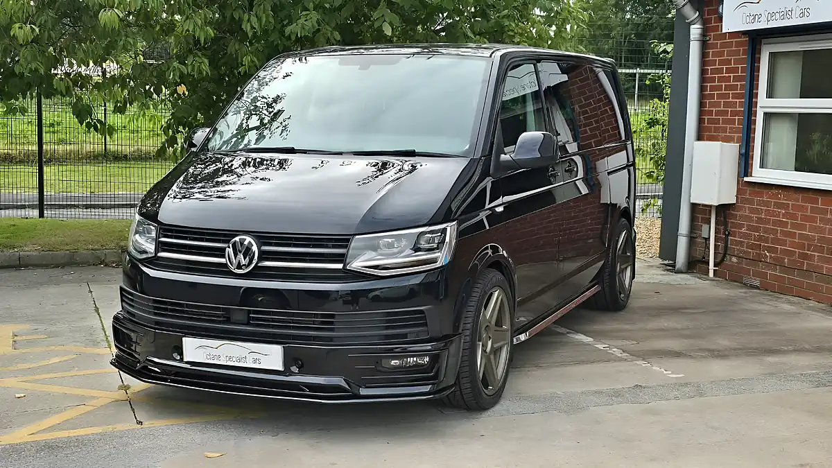 Used 2018 Volkswagen Transporter Highline Black - Interior and Exterior details 9