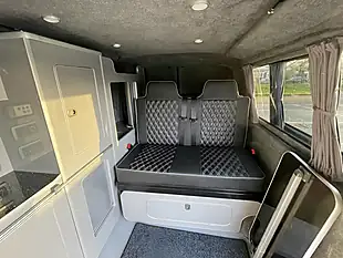 Used 2018 Volkswagen Transporter Highline Silver - Interior and Exterior details 14
