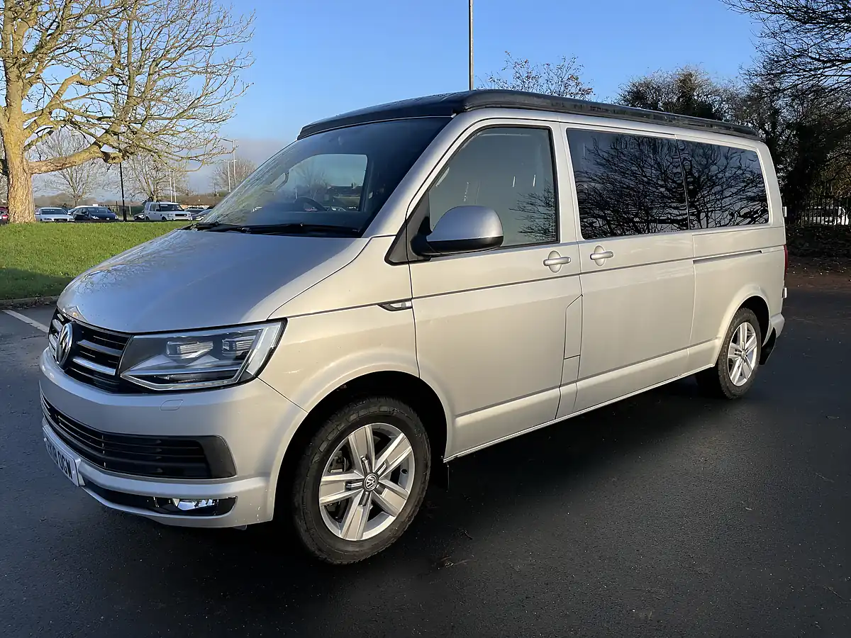 Used 2018 Volkswagen Transporter Highline Silver - Interior and Exterior details 5