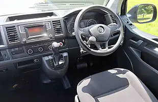 Used 2018 Volkswagen Transporter Se Blue - Interior and Exterior details 10