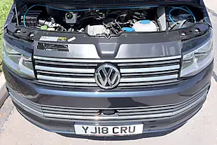 Used 2018 Volkswagen Transporter Se Blue - Interior and Exterior details 12