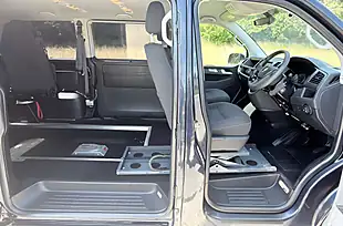 Used 2018 Volkswagen Transporter Se Blue - Interior and Exterior details 8
