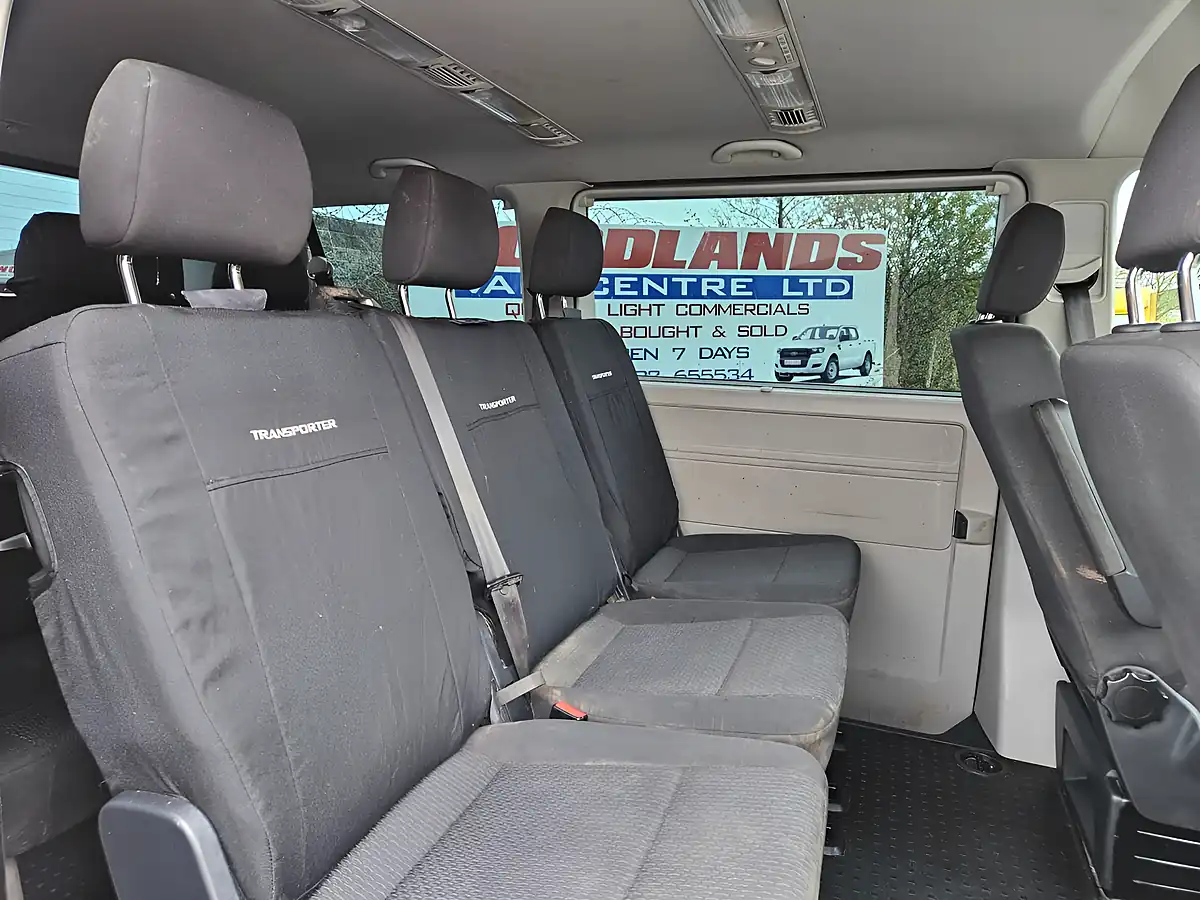 Used 2018 Volkswagen Transporter Shuttle Blue - Interior and Exterior details 10