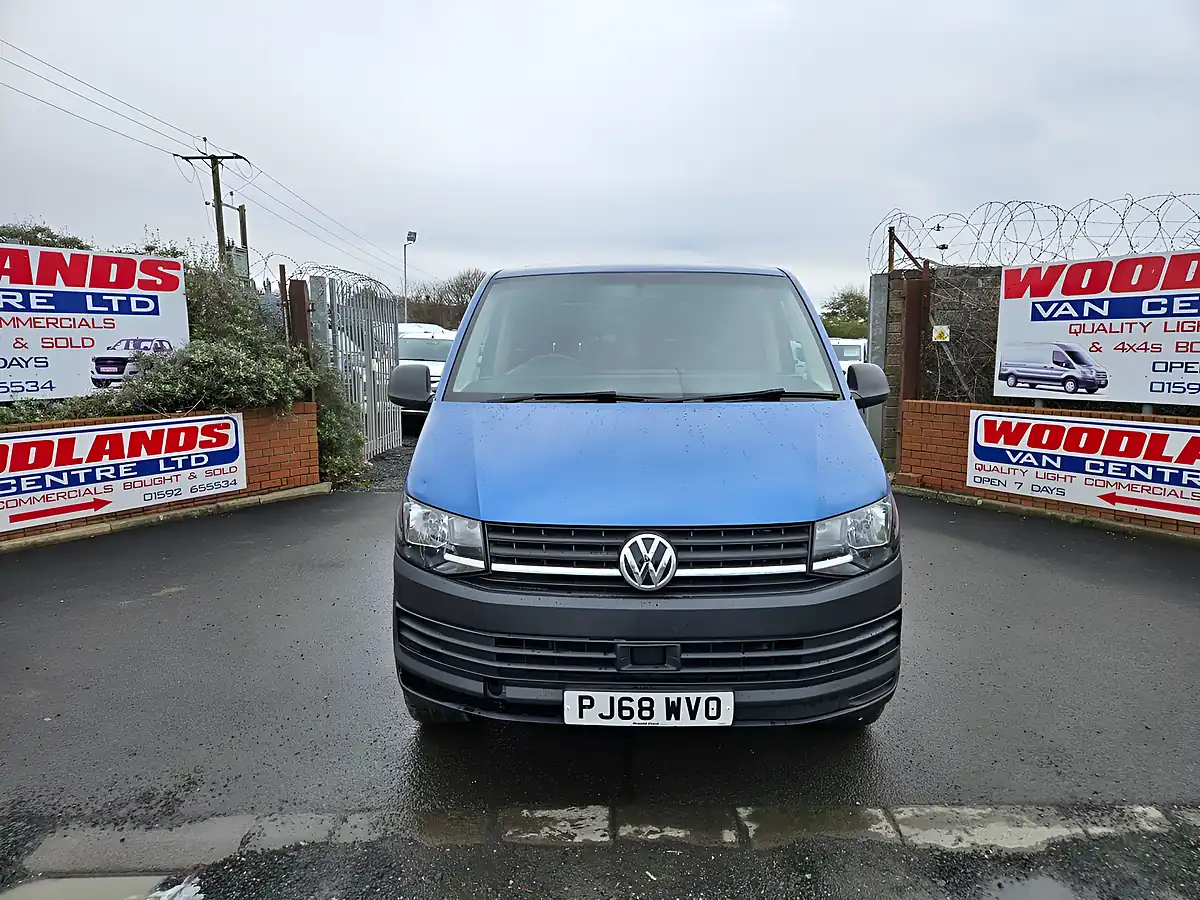 Used 2018 Volkswagen Transporter Shuttle Blue - Interior and Exterior details 3