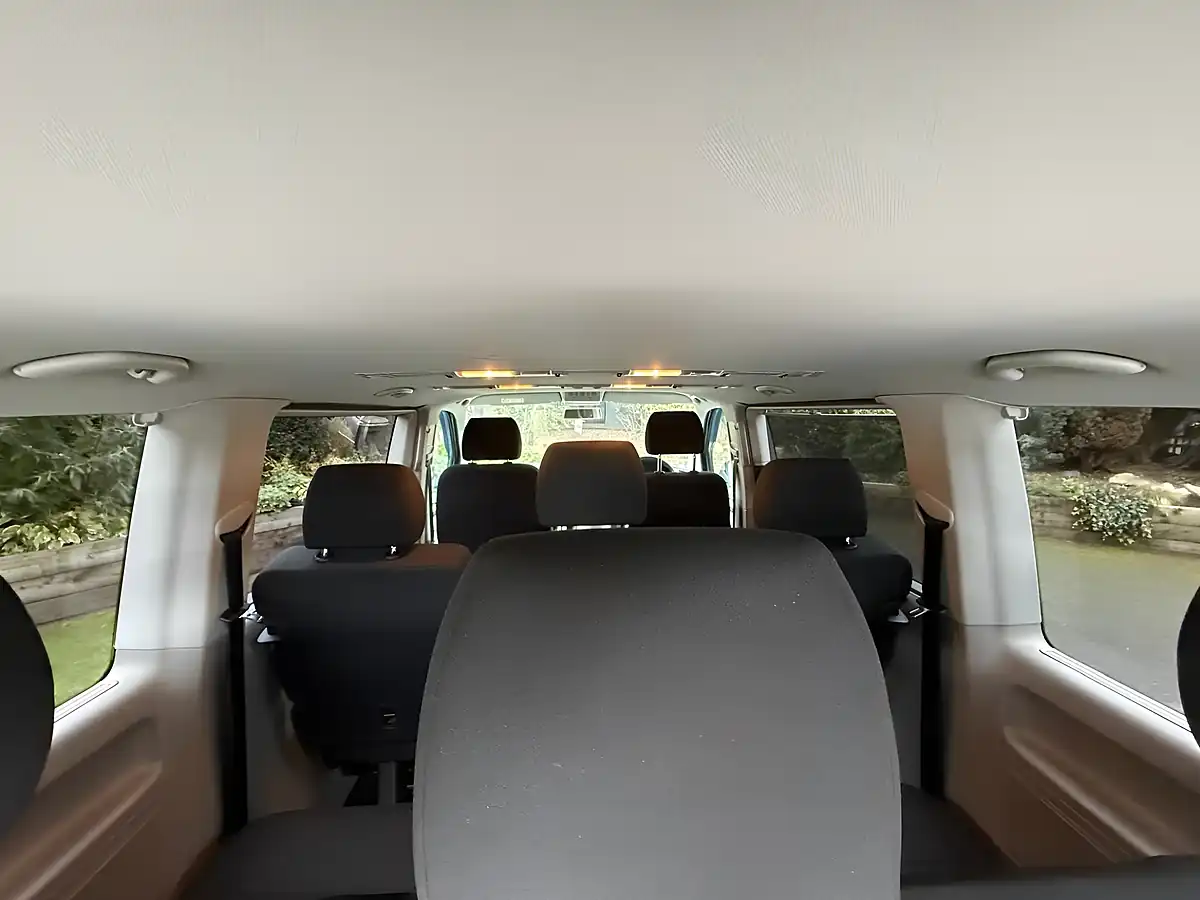 Used 2018 Volkswagen Transporter Shuttle Bluemotion Tech S Black - Interior and Exterior details 18