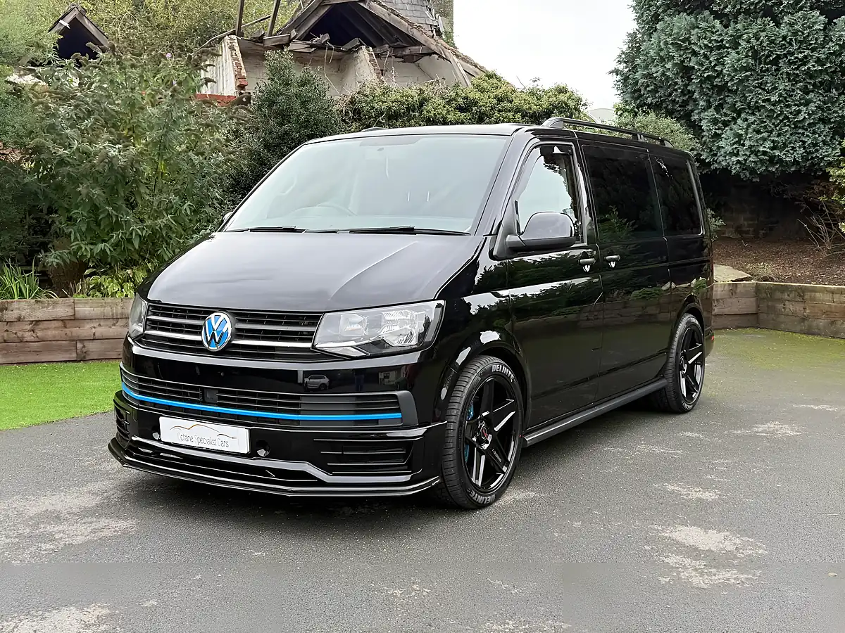 Used 2018 Volkswagen Transporter Shuttle Bluemotion Tech S Black - Interior and Exterior details 2