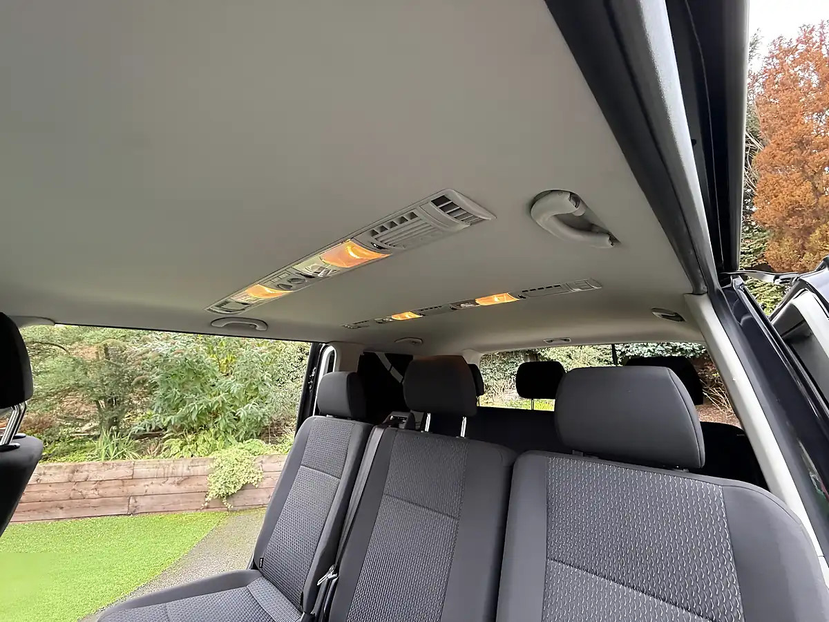 Used 2018 Volkswagen Transporter Shuttle Bluemotion Tech S Black - Interior and Exterior details 20