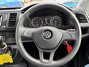 Used 2018 Volkswagen Transporter Shuttle Se Brown - Interior and Exterior details 15
