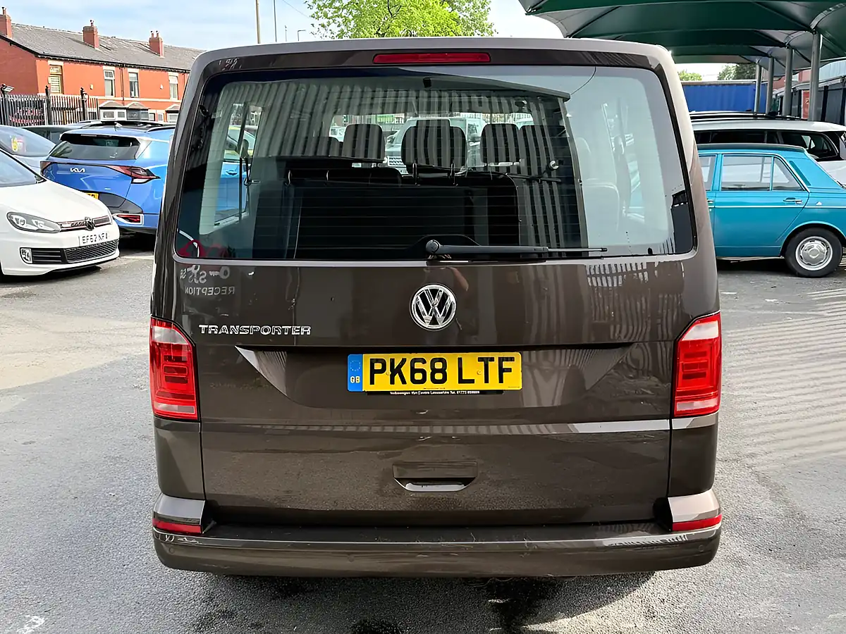 Used 2018 Volkswagen Transporter Shuttle Se Brown - Interior and Exterior details 6