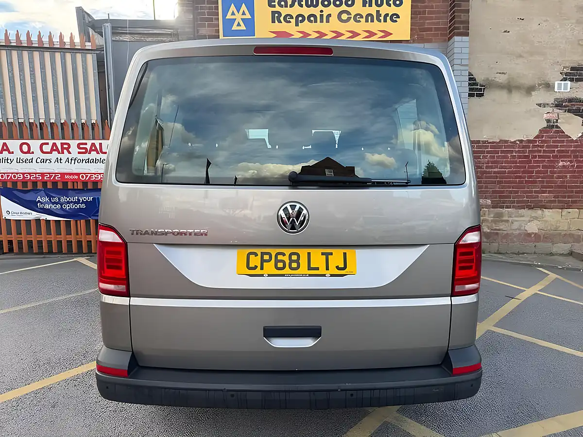 Used 2018 Volkswagen Transporter Shuttle Shuttle S Beige - Interior and Exterior details 6