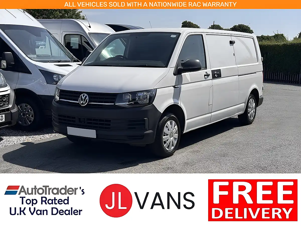 Used 2018 Volkswagen Transporter Startline White - Front View