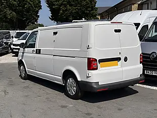 Used 2018 Volkswagen Transporter Startline White - Interior and Exterior details 10