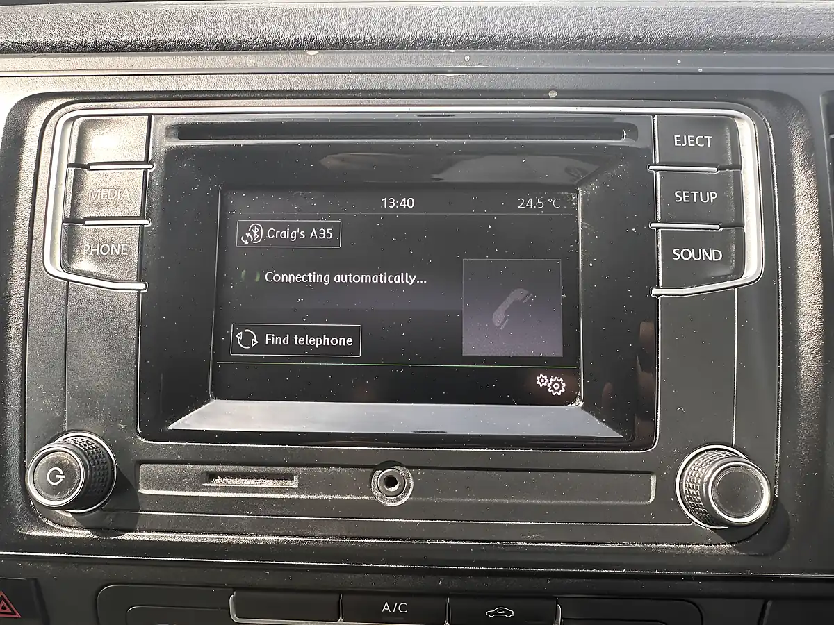 Used 2018 Volkswagen Transporter Startline White - Interior and Exterior details 15