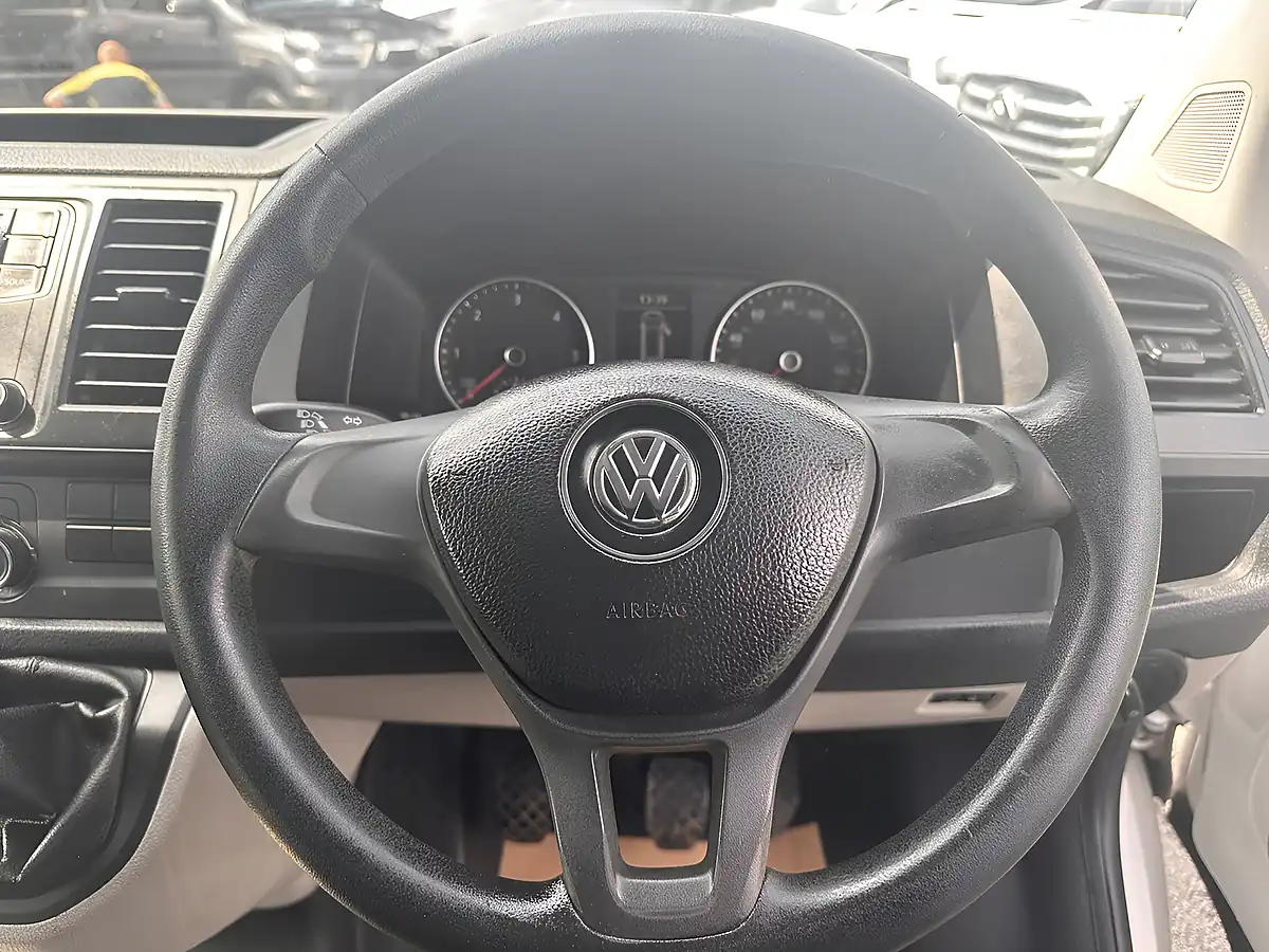 Used 2018 Volkswagen Transporter Startline White - Interior and Exterior details 17