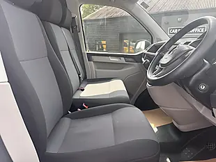 Used 2018 Volkswagen Transporter Startline White - Interior and Exterior details 5