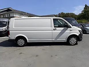 Used 2018 Volkswagen Transporter Startline White - Interior and Exterior details 8