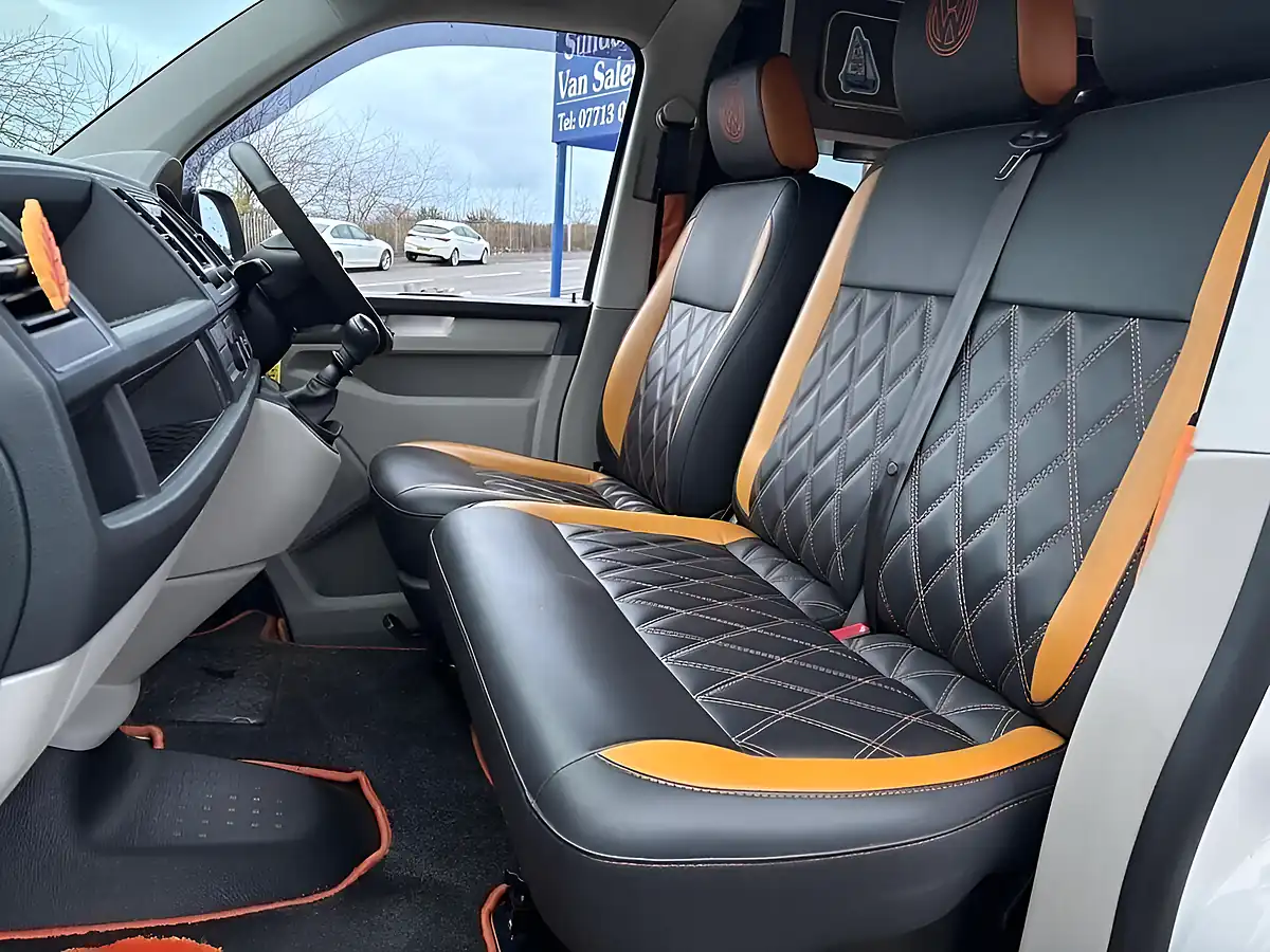 Used 2018 Volkswagen Transporter Startline White - Interior and Exterior details 15