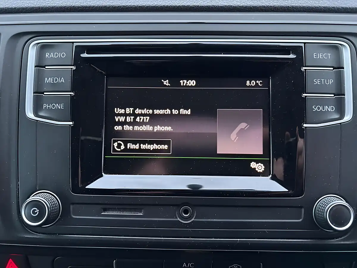 Used 2018 Volkswagen Transporter Startline White - Interior and Exterior details 19