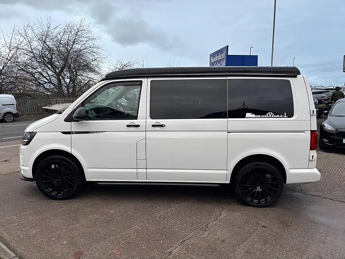 Used 2018 Volkswagen Transporter Startline White - Interior and Exterior details 7