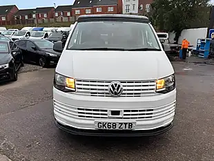 Used 2018 Volkswagen Transporter Startline White - Interior and Exterior details 8