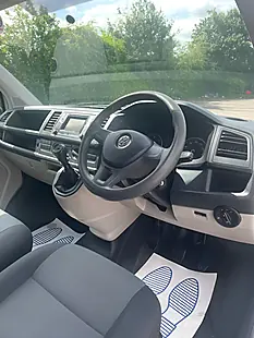 Used 2018 Volkswagen Transporter Startline White - Interior and Exterior details 10