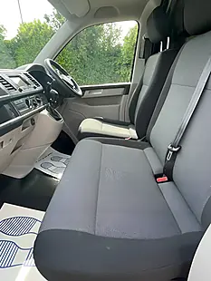 Used 2018 Volkswagen Transporter Startline White - Interior and Exterior details 11