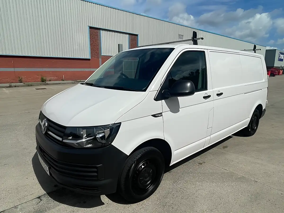 Used 2018 Volkswagen Transporter Startline White - Interior and Exterior details 2