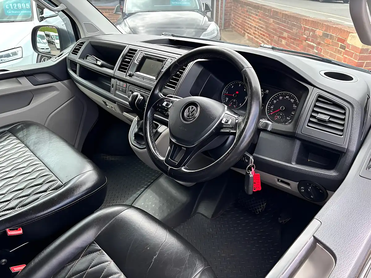 Used 2018 Volkswagen Transporter T32 Highline Kombi Grey - Interior and Exterior details 14