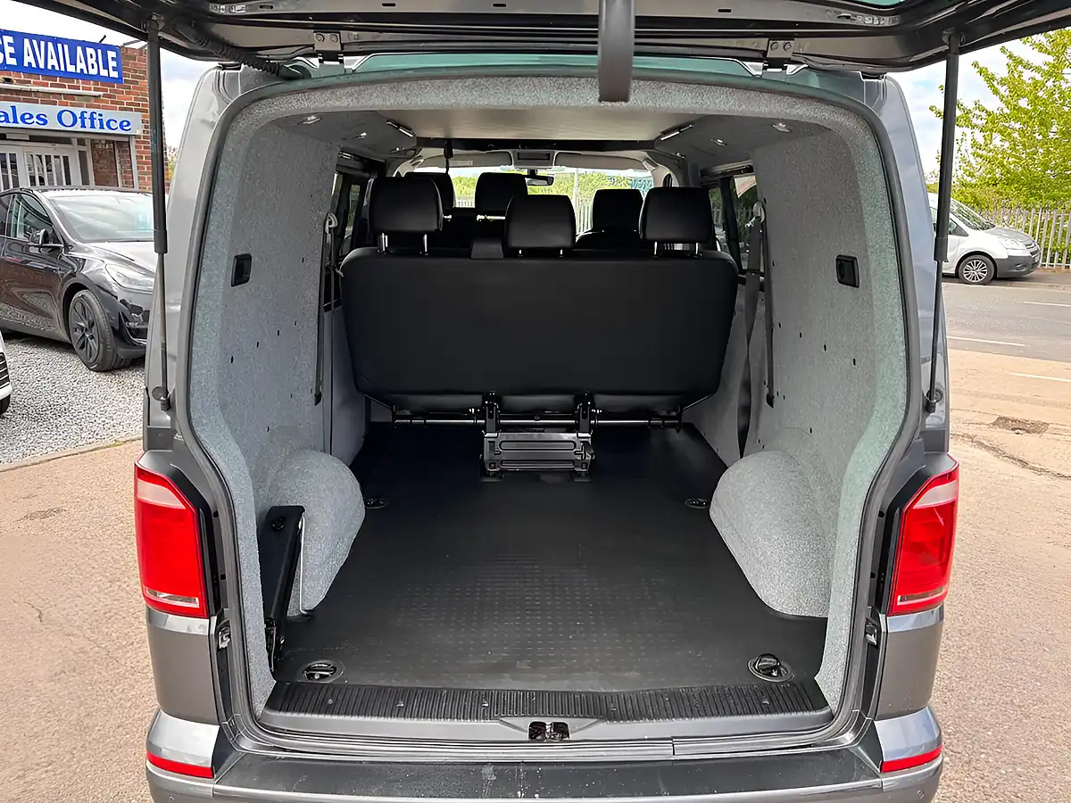 Used 2018 Volkswagen Transporter T32 Highline Kombi Grey - Interior and Exterior details 16