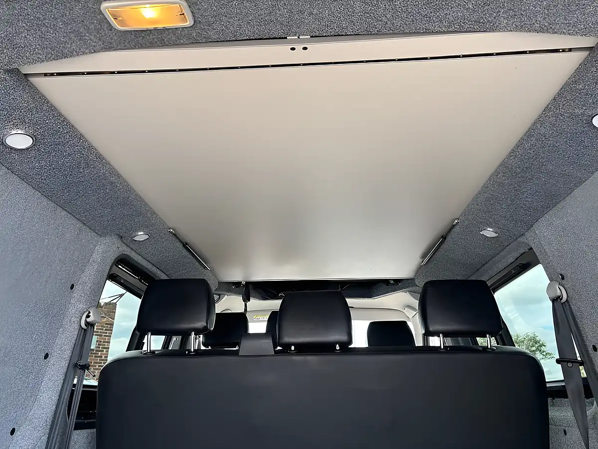 Used 2018 Volkswagen Transporter T32 Highline Kombi Grey - Interior and Exterior details 19