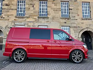 Used 2018 Volkswagen Transporter T32 Highline Kombi Red - Interior and Exterior details 12