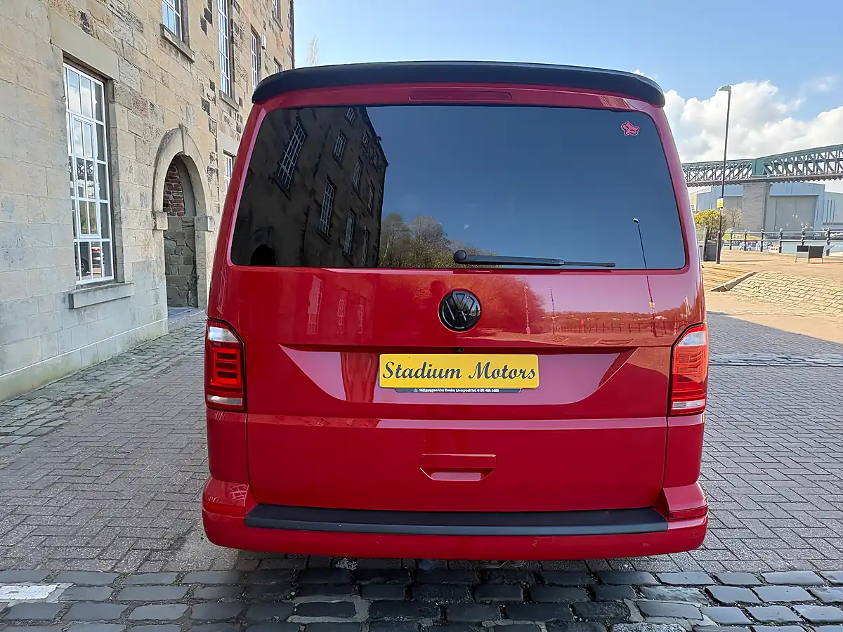 Used 2018 Volkswagen Transporter T32 Highline Kombi Red - Interior and Exterior details 20