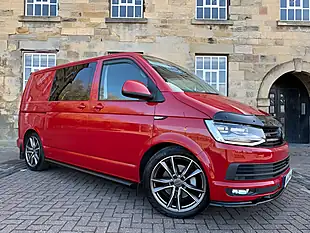Used 2018 Volkswagen Transporter T32 Highline Kombi Red - Interior and Exterior details 3