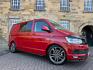 Used 2018 Volkswagen Transporter T32 Highline Kombi Red - Interior and Exterior details 5