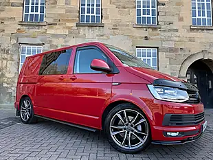 Used 2018 Volkswagen Transporter T32 Highline Kombi Red - Interior and Exterior details 7