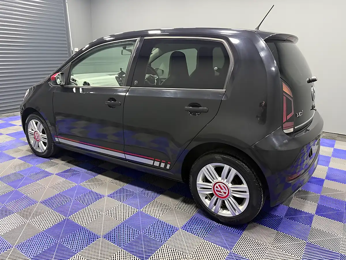 Used 2018 Volkswagen Up! Beats Deep Black Pearl - Interior and Exterior details 10