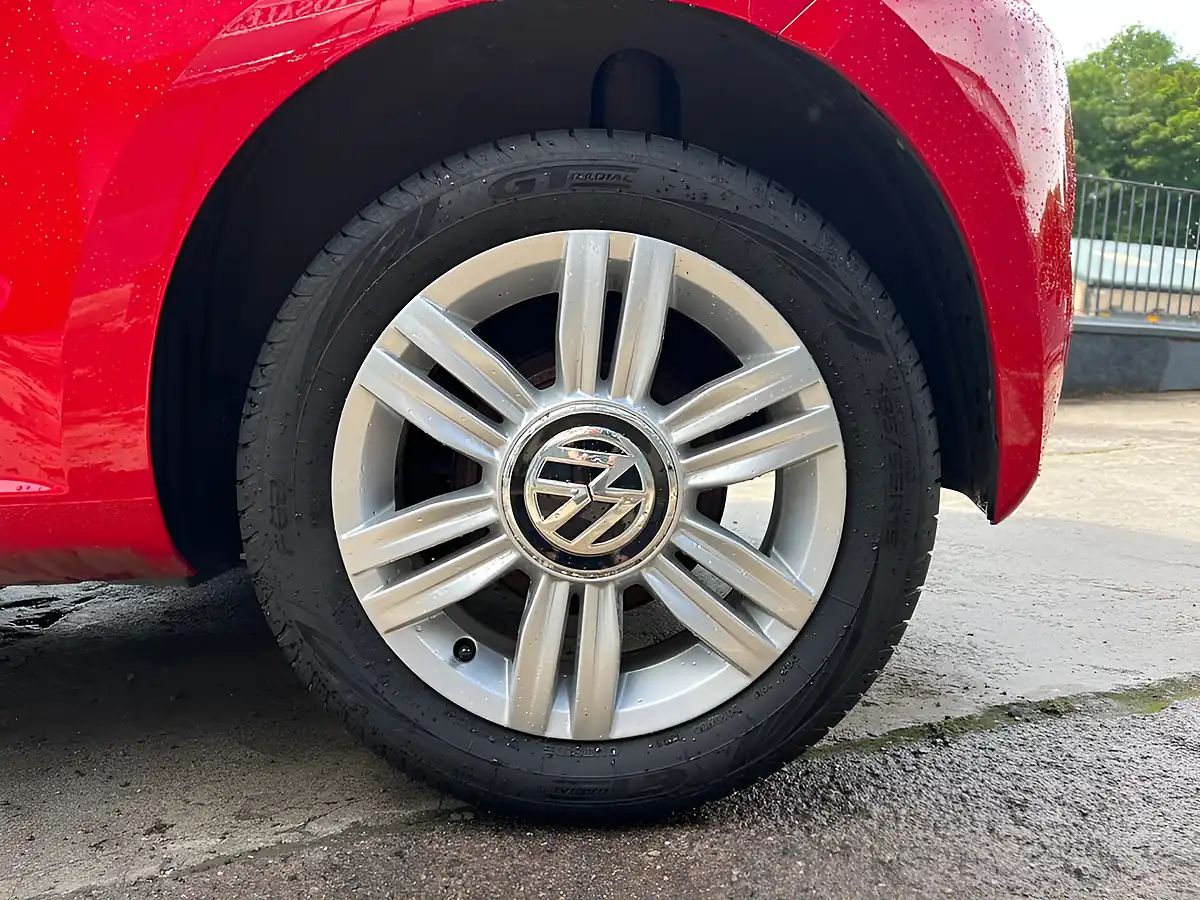 Used 2018 Volkswagen Up! Beats Red - Interior and Exterior details 9