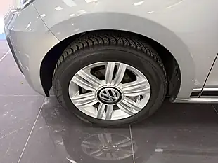 Used 2018 Volkswagen Up! Beats Silver - Interior and Exterior details 13