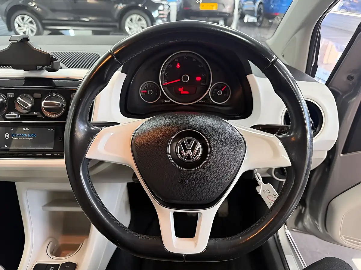 Used 2018 Volkswagen Up! Beats Silver - Interior and Exterior details 17