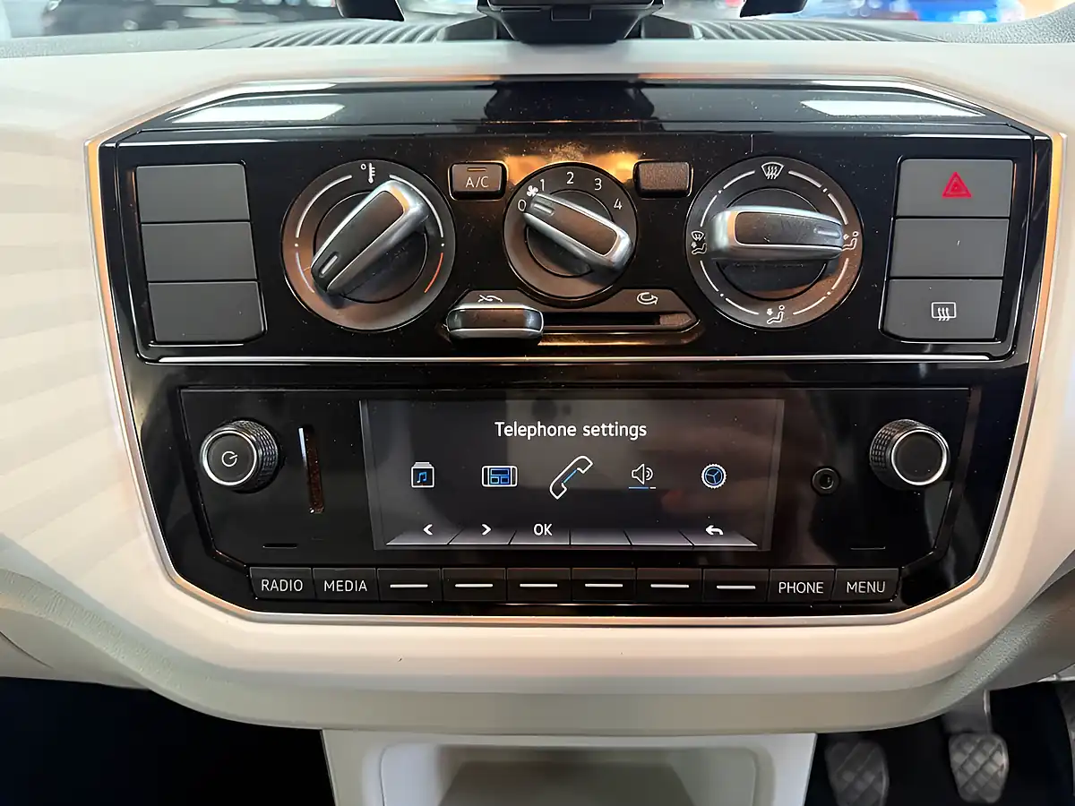Used 2018 Volkswagen Up! Beats Silver - Interior and Exterior details 19