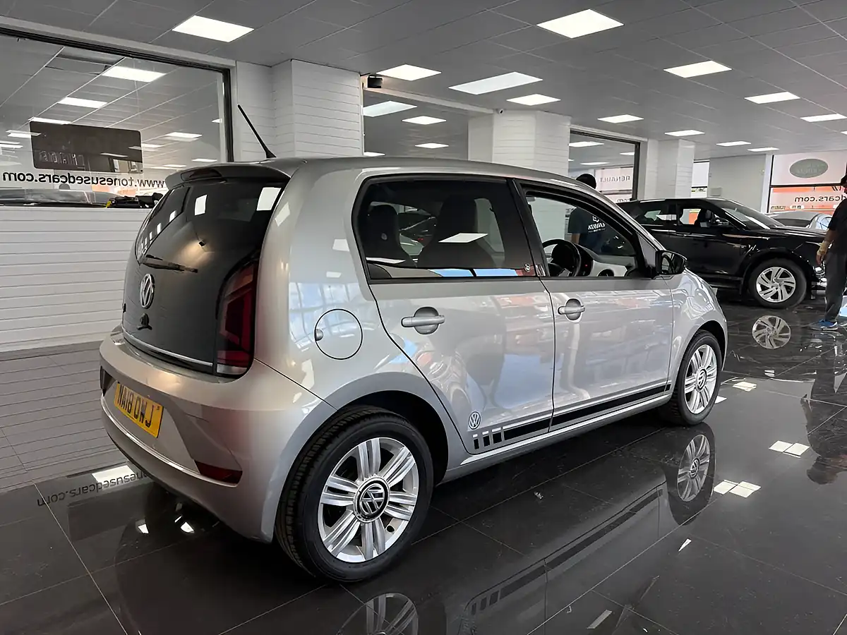 Used 2018 Volkswagen Up! Beats Silver - Interior and Exterior details 2