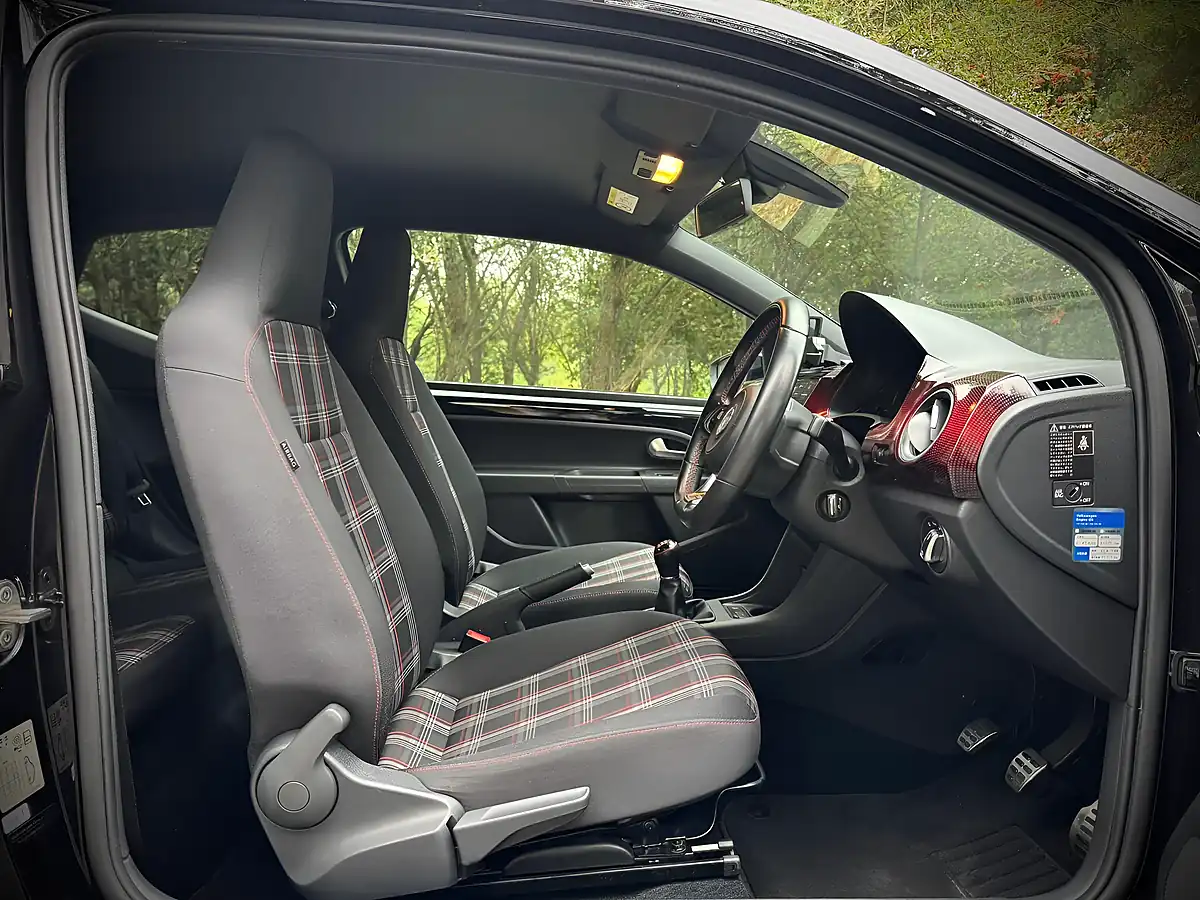 Used 2018 Volkswagen Up! GTI Black - Interior and Exterior details 10