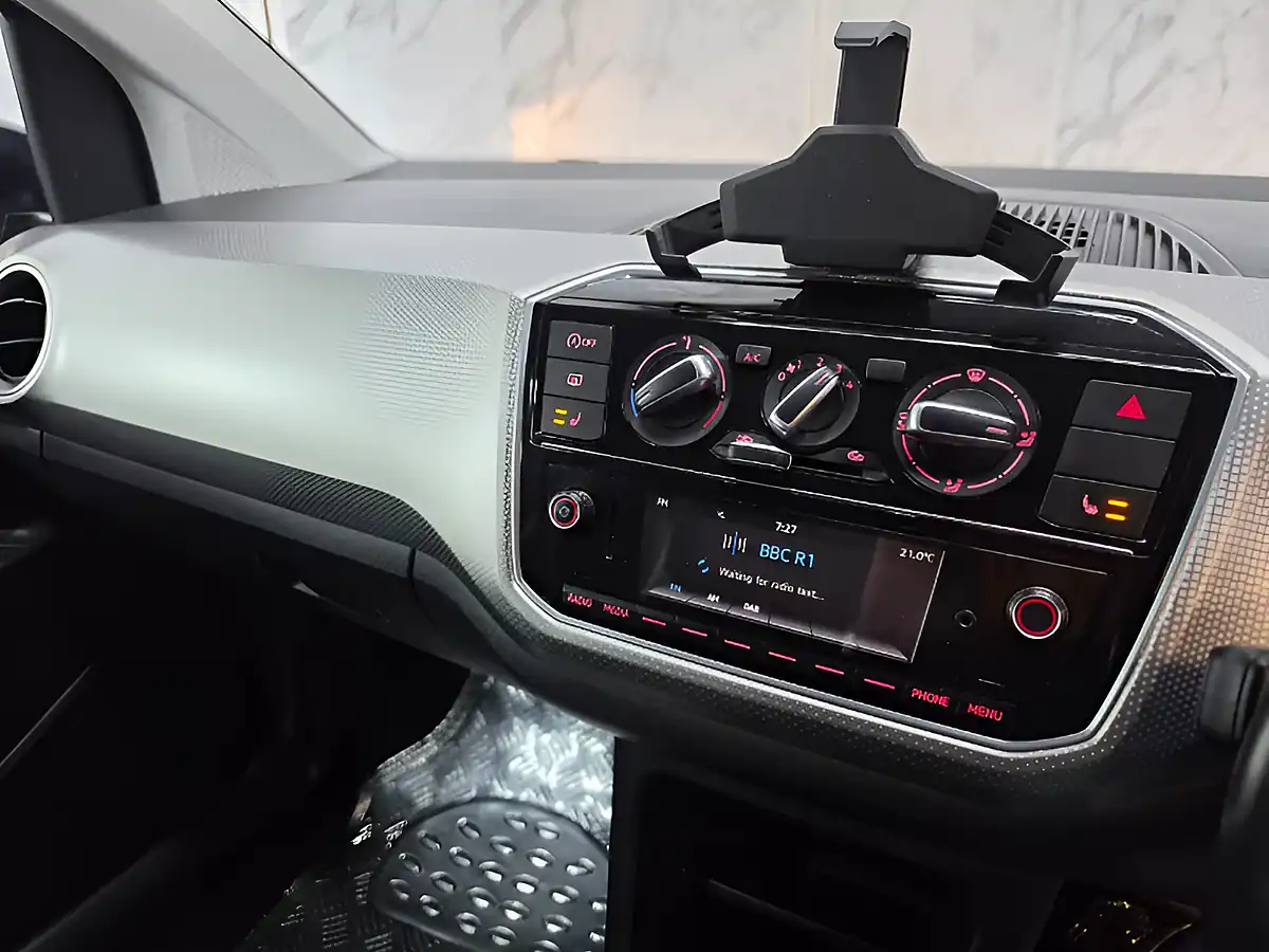 Used 2018 Volkswagen Up! High Up Blue - Interior and Exterior details 16