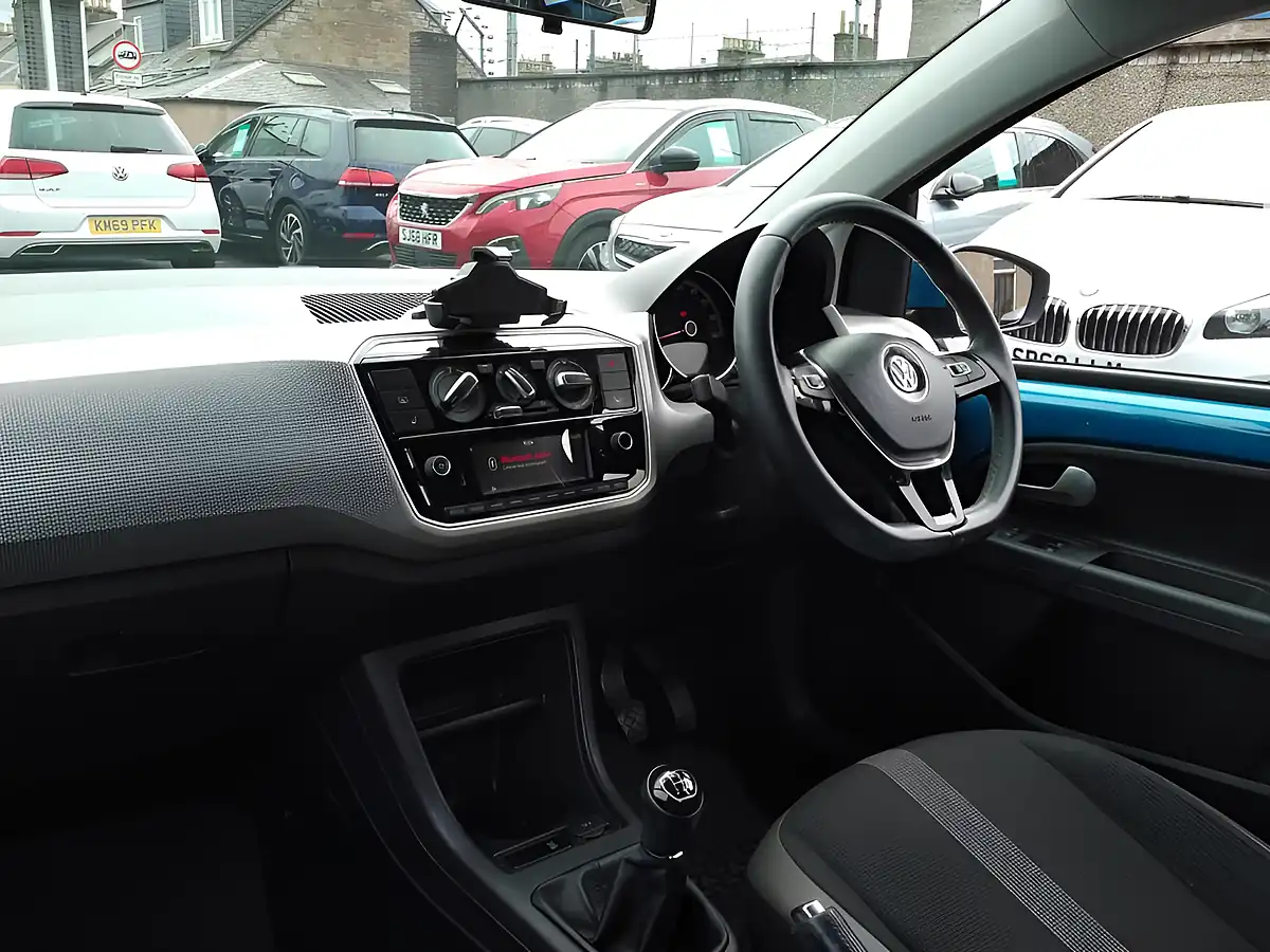 Used 2018 Volkswagen Up! High Up! Blue - Interior and Exterior details 14