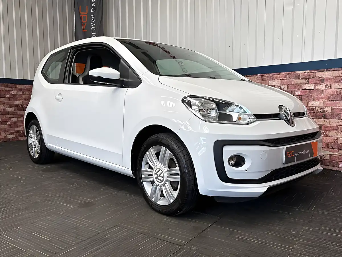 Used 2018 Volkswagen Up! High Up! Pure White - Interior and Exterior details 10