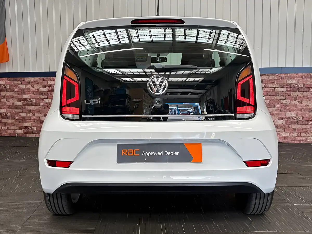 Used 2018 Volkswagen Up! High Up! Pure White - Interior and Exterior details 12